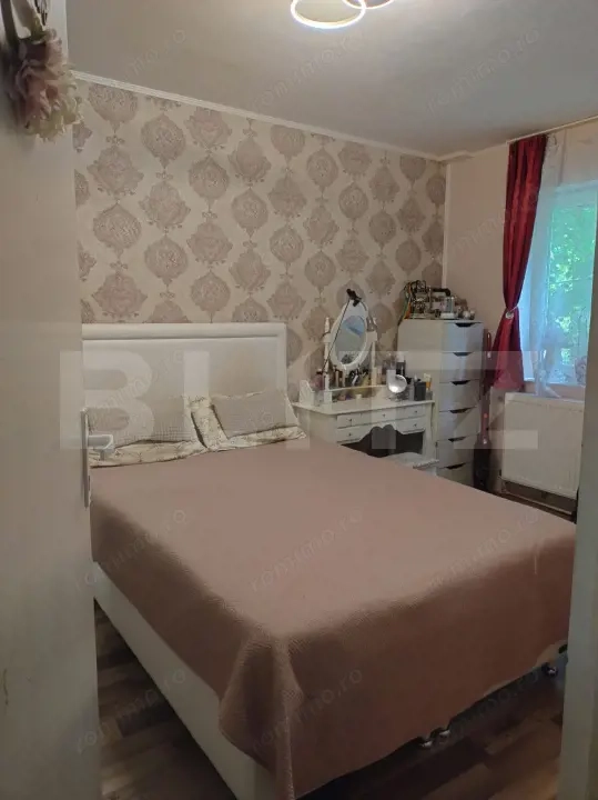 Apartament cu 3 camere, zona Licee — fotografia 1