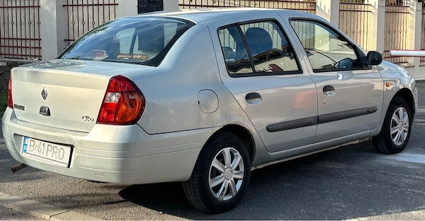 RENAULT Clio 2001 — imagine 2