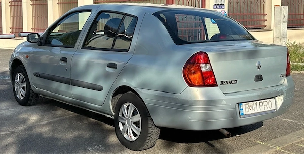 RENAULT Clio 2001 — imagine 3