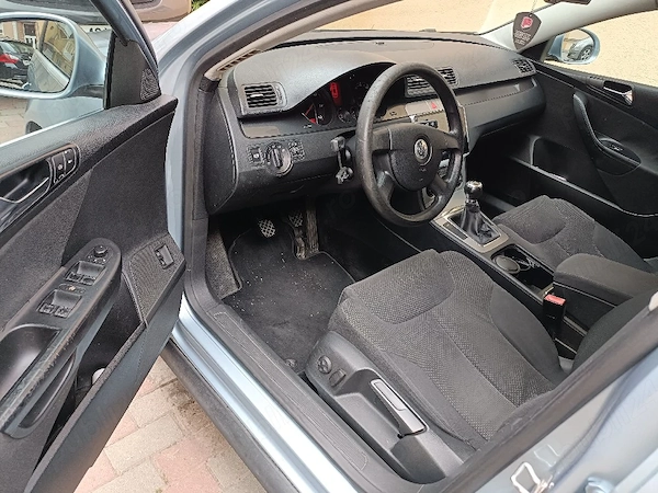 VOLKSWAGEN Passat 2005 — imagine 4