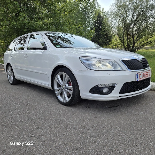 SKODA Octavia 2011 — imagine 3