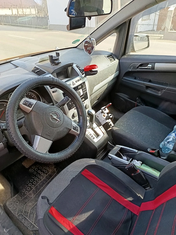 OPEL Zafira 2010 — imagine 2