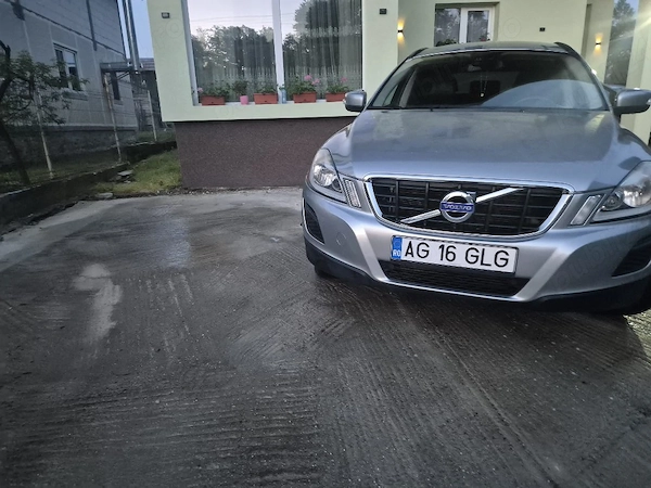 VOLVO XC60 2011 — imagine 4