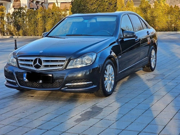MERCEDES-BENZ C-Class 2011