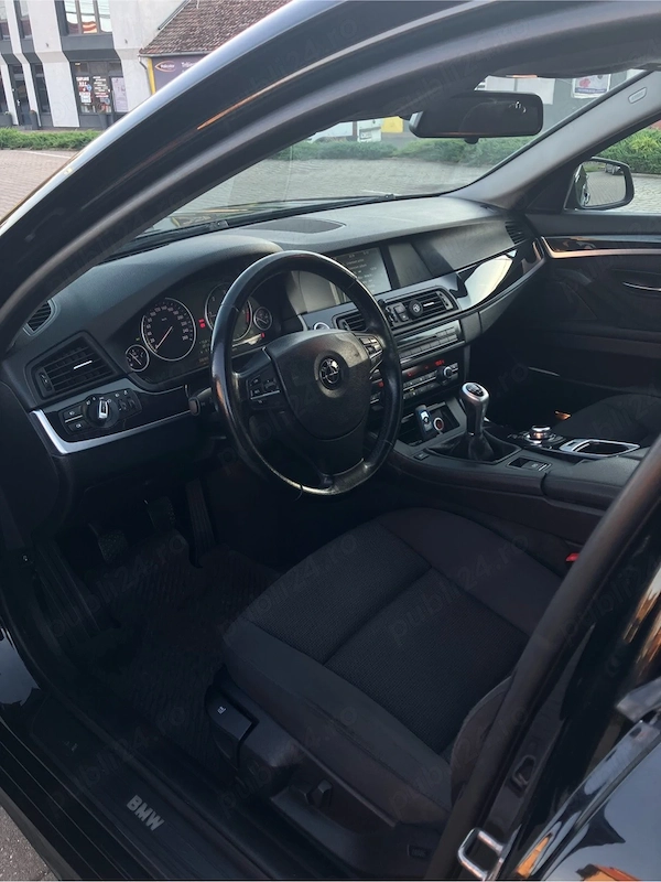 BMW 5 Series 2011 — imagine 5