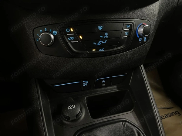 FORD Transit Courier 2021 — imagine 11