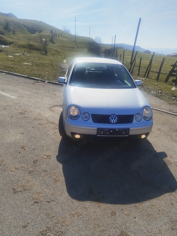 VOLKSWAGEN Polo 2005