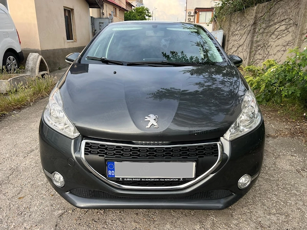 PEUGEOT 208 2015