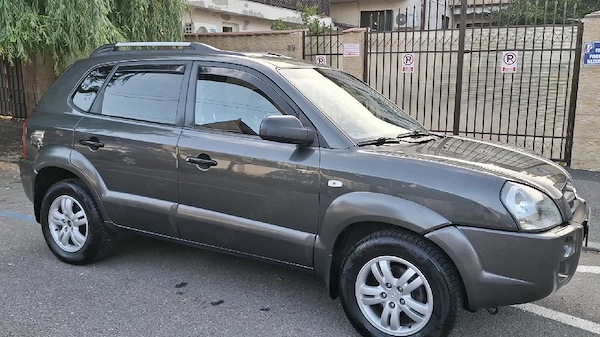 HYUNDAI Tucson 2008 — imagine 3