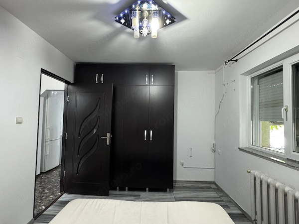2 cam, 53 mp, parter, renovat, cu spatiu suplim. depozitare-25 mp, Al. Rozelor — fotografia 3
