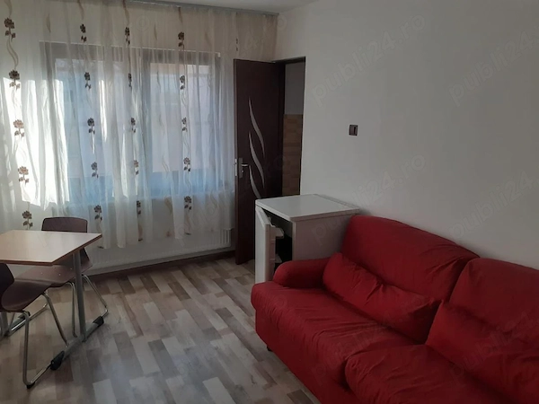Ofer spre inchiriere apartament 2 camere Resita — fotografia 1