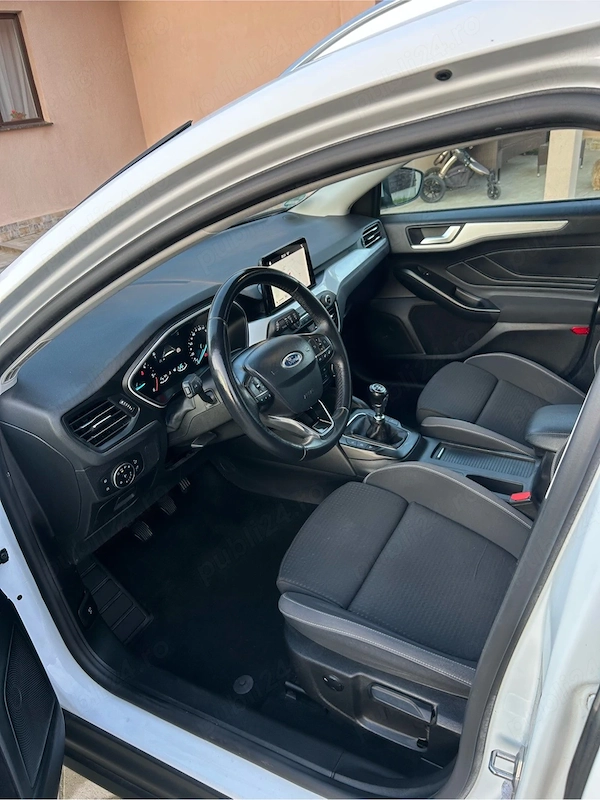 FORD Focus 2019 — imagine 7