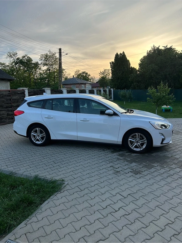 FORD Focus 2019 — imagine 3