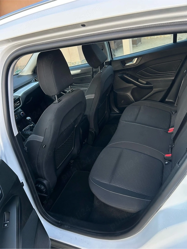 FORD Focus 2019 — imagine 6