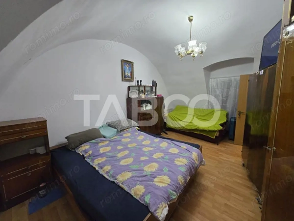 Garsoniera de vanzare decomandata 29 mpu zona Centrul Istoric Sibiu — fotografia 1