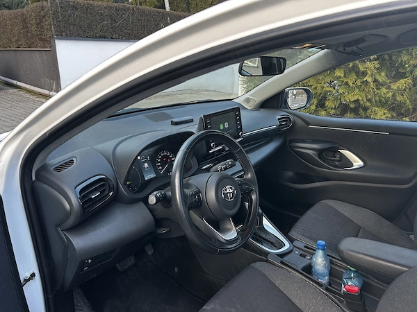 TOYOTA Yaris 2022 — imagine 8