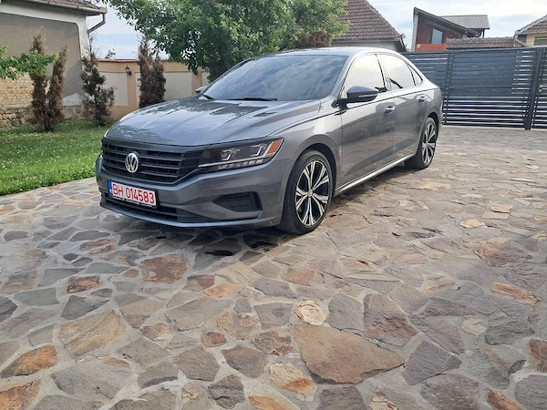 VOLKSWAGEN Passat 2021
