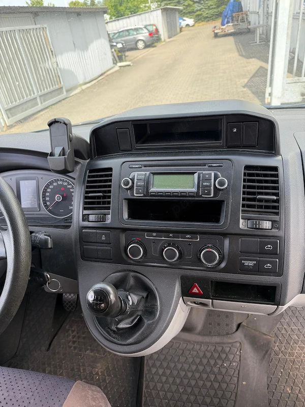VOLKSWAGEN Transporter 2010 — imagine 2