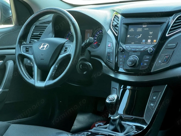 HYUNDAI i40 2017 — imagine 8