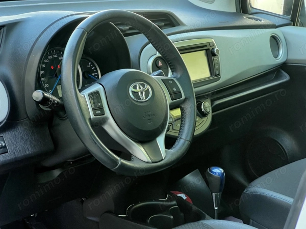 TOYOTA Yaris 2014 — imagine 12