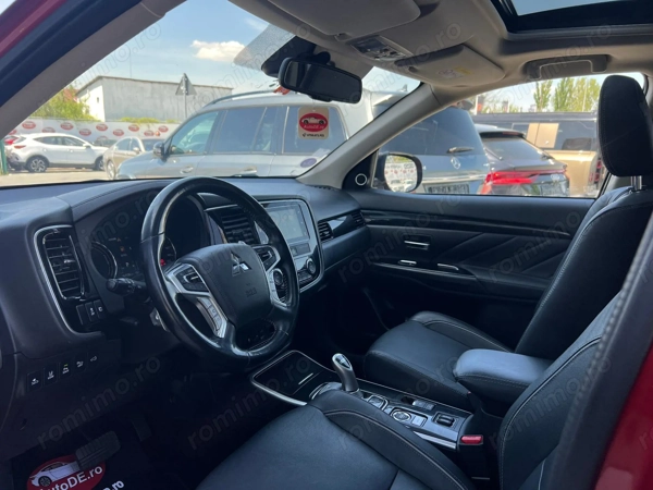 MITSUBISHI Outlander 2018 — imagine 5