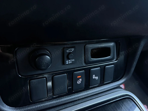 MITSUBISHI Outlander 2018 — imagine 18
