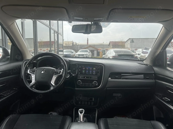 MITSUBISHI Outlander 2018 — imagine 7