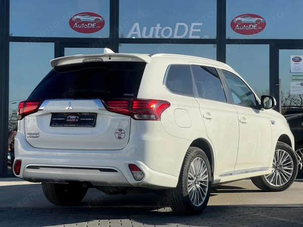 MITSUBISHI Outlander 2020 — imagine 4
