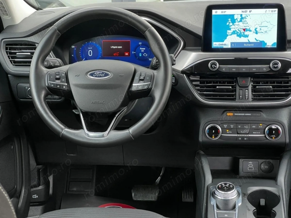 FORD Kuga 2023 — imagine 9