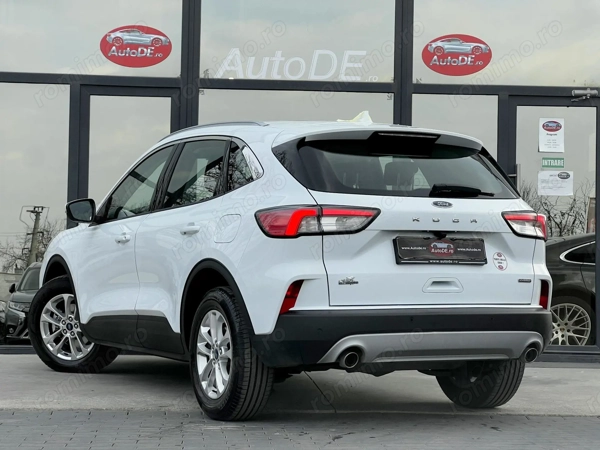 FORD Kuga 2023 — imagine 3