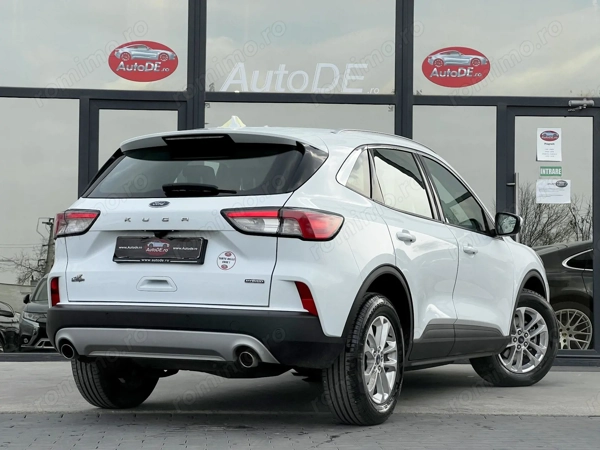 FORD Kuga 2023 — imagine 4