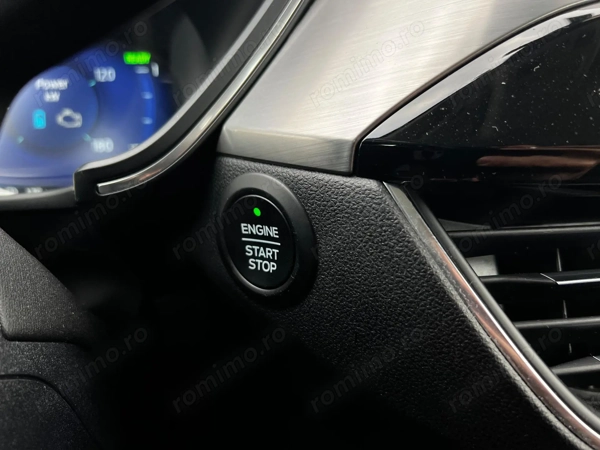 FORD Kuga 2023 — imagine 18