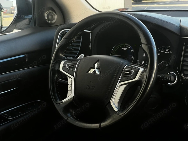 MITSUBISHI Outlander 2020 — imagine 10