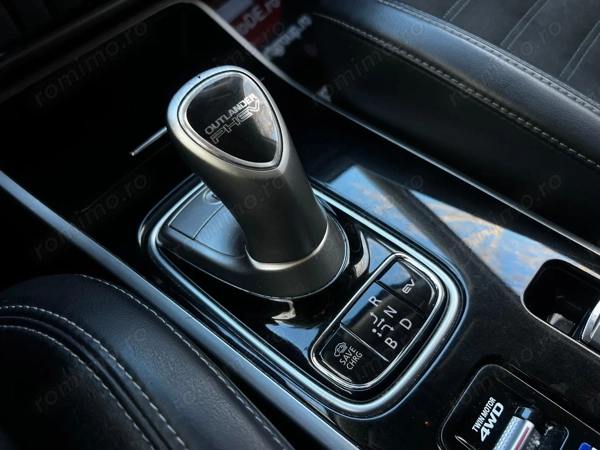 MITSUBISHI Outlander 2020 — imagine 15