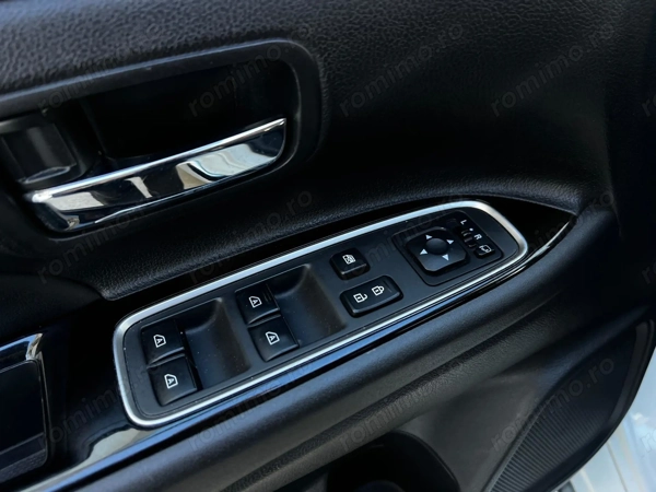 MITSUBISHI Outlander 2020 — imagine 14