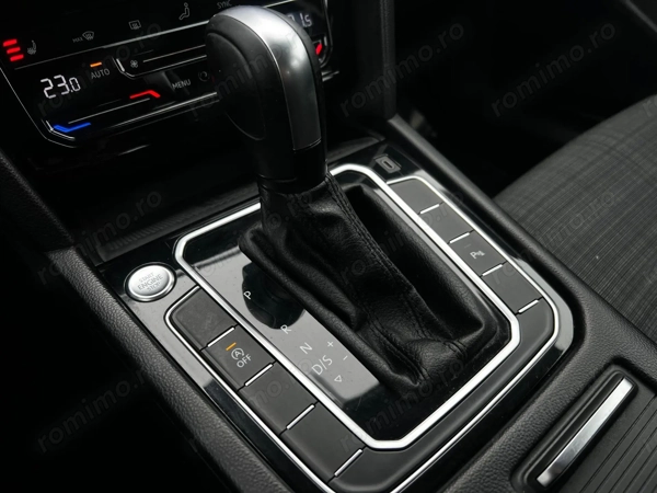 VOLKSWAGEN Passat 2021 — imagine 14