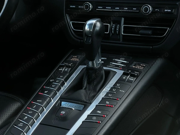 PORSCHE Macan 2020 — imagine 12