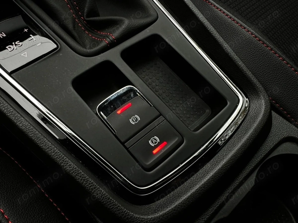 SEAT Leon 2020 — imagine 15
