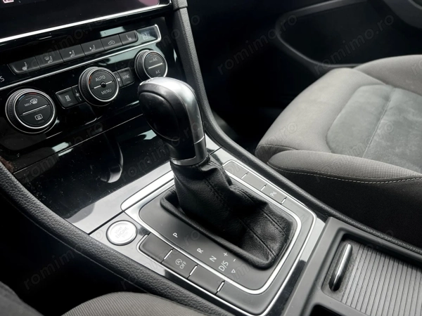 VOLKSWAGEN Golf 2018 — imagine 12