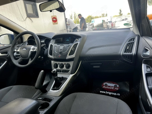 FORD Focus 2014 — imagine 6