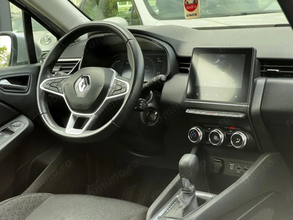 RENAULT Clio 2022 — imagine 8