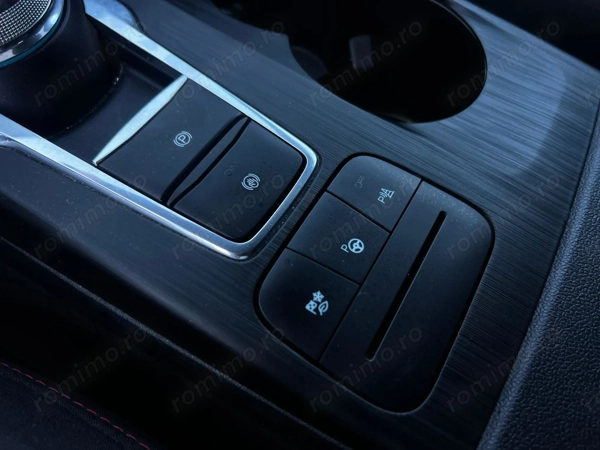 FORD Kuga 2022 — imagine 15