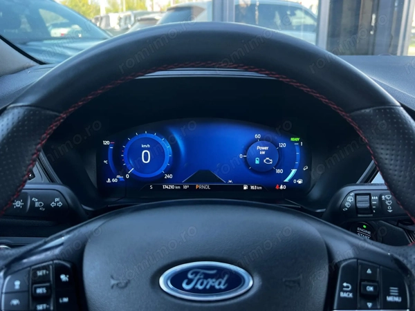 FORD Kuga 2022 — imagine 17