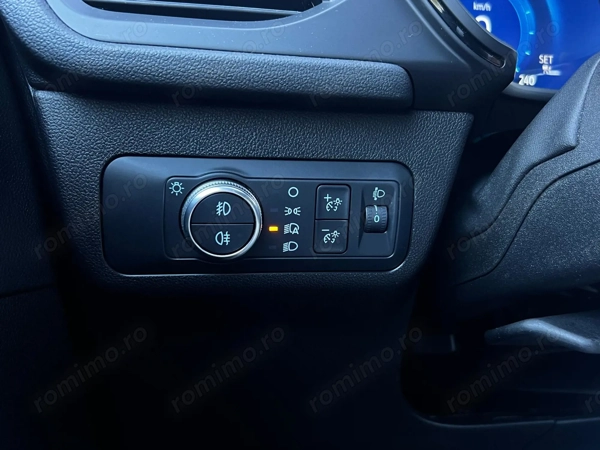 FORD Kuga 2022 — imagine 20