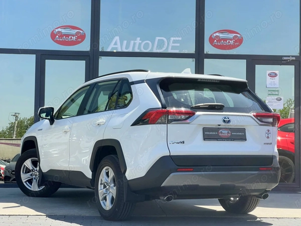 TOYOTA RAV4 2021 — imagine 3