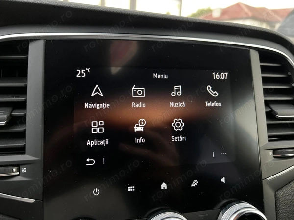 RENAULT Megane 2021 — imagine 17