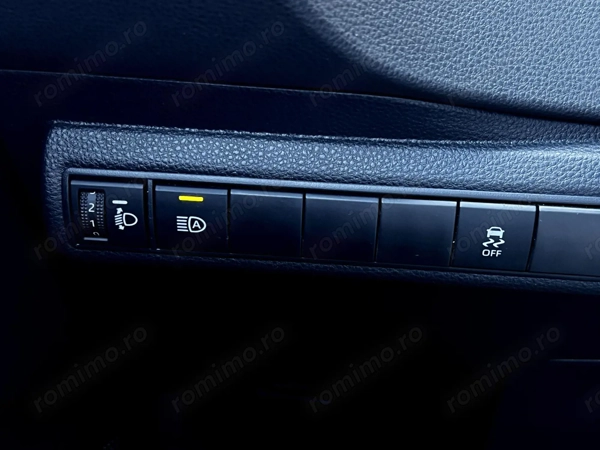 TOYOTA Corolla 2020 — imagine 20