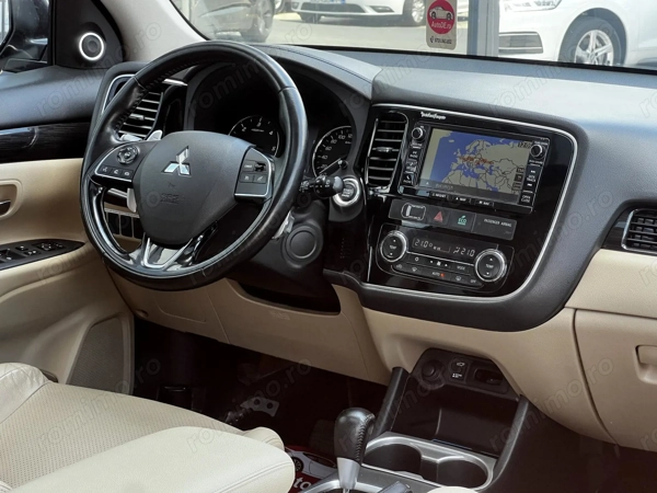 MITSUBISHI Outlander 2016 — imagine 8