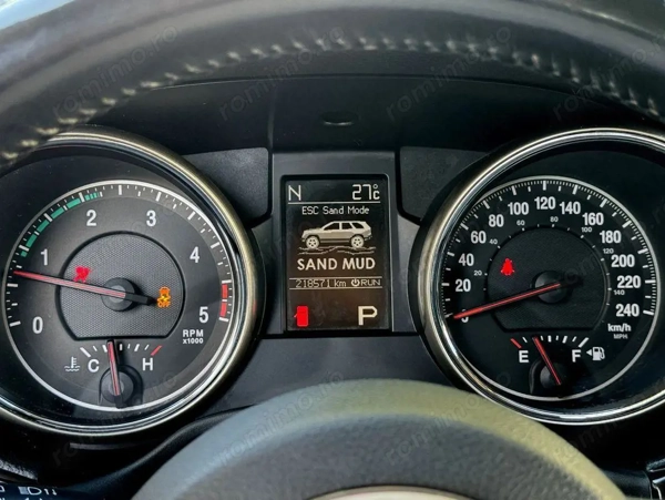 JEEP Grand Cherokee 2012 — imagine 16