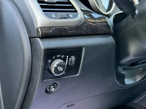 JEEP Grand Cherokee 2012 — imagine 20